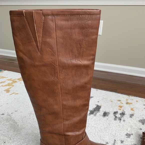 Francescas Not Rated Brown Boot with Gemstones - Picture 6 of 8